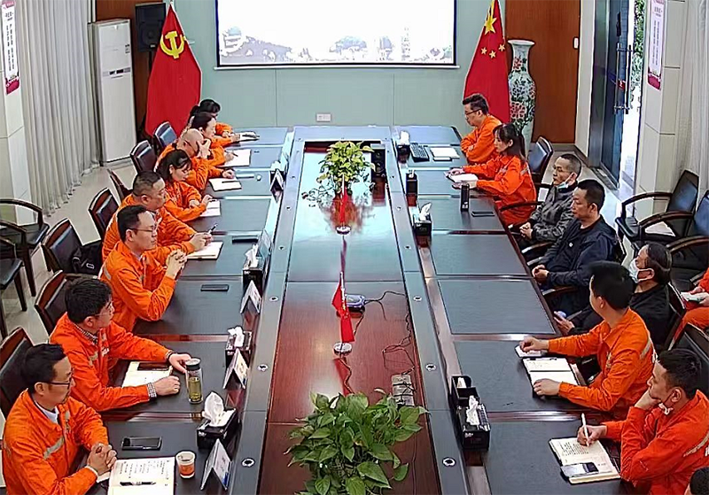 瀘天化弘旭公司開展集體廉潔談話和警示教育(圖2) 瀘天化弘旭公司開展集體廉潔談話和警示教育(圖2)