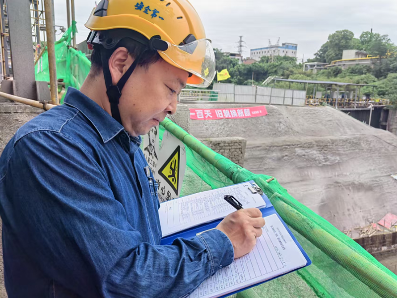 弘旭公司“五一”期間堅(jiān)守崗位推進(jìn)項(xiàng)目工作開展(圖3)