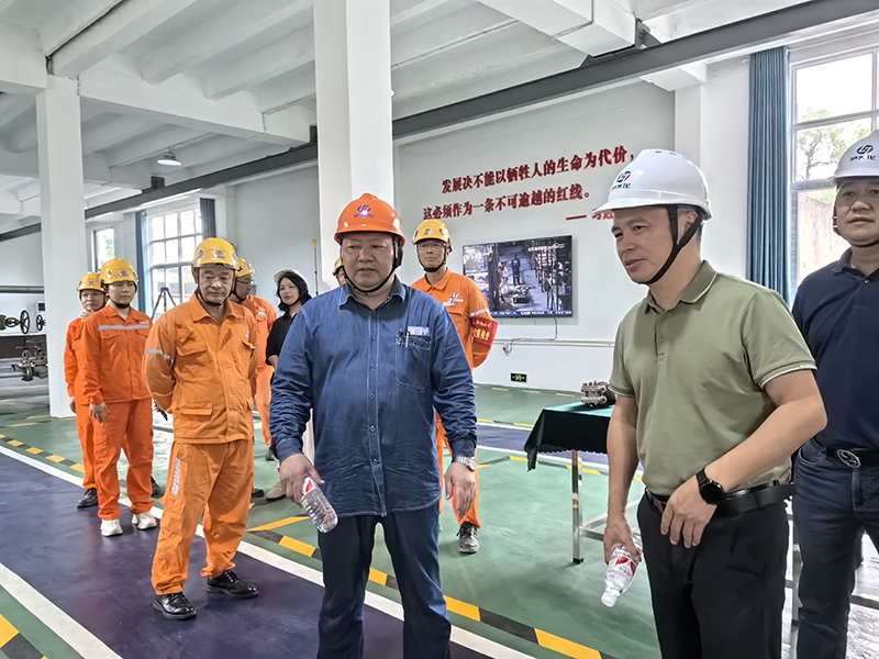  瀘天化集團(tuán)公司外部董事赴弘旭公司調(diào)研指導(dǎo)工作(圖4)