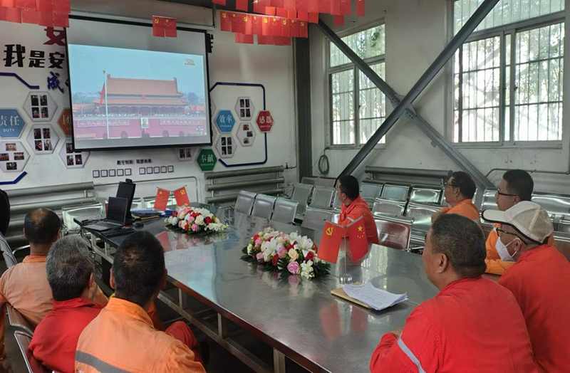  弘旭公司組織觀看九三閱兵式，激發(fā)愛國熱情(圖4)