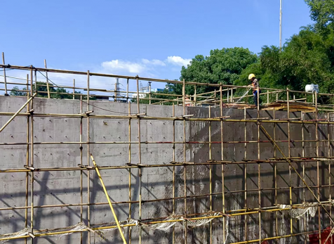 弘旭員工直面烈日考驗，汗水鑄就質(zhì)量豐碑